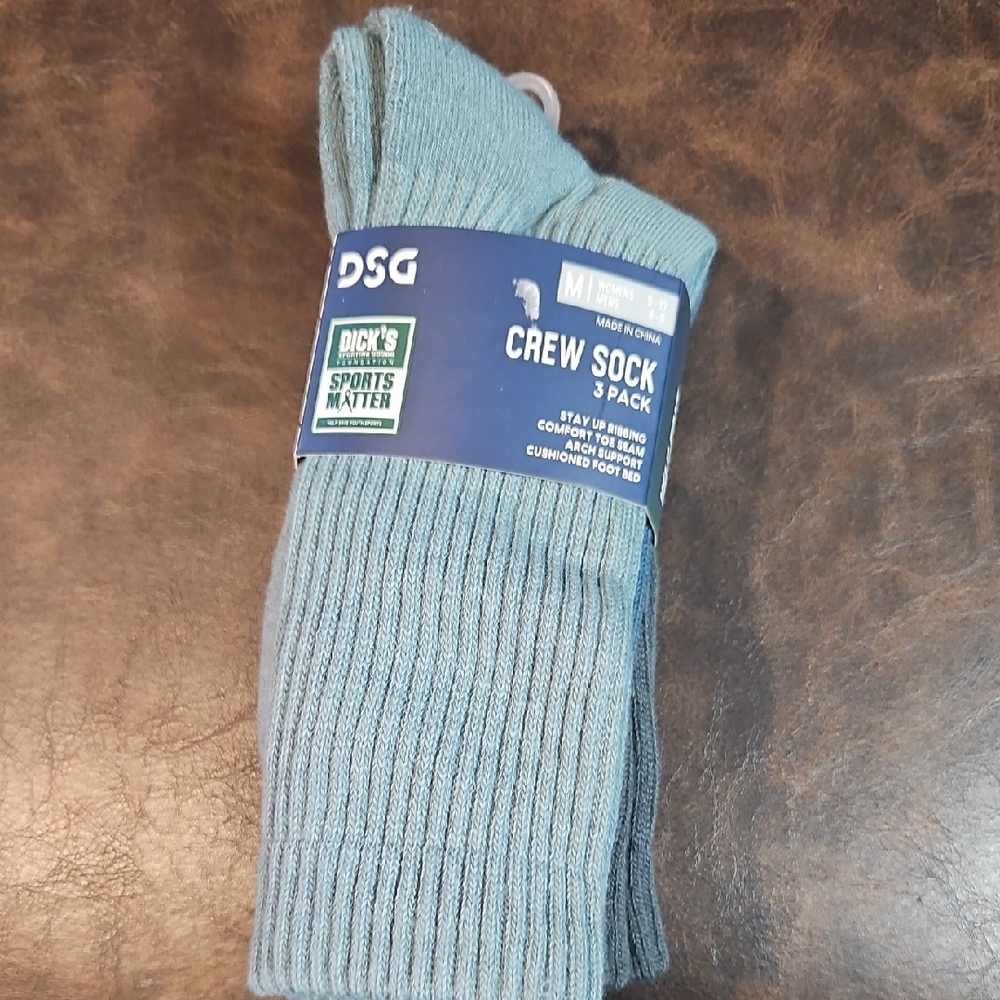 DSG Adult Crew Socks: BLUE/GREEN: NEW WITH TAGS: SIZE M WOMENS 5-10 MENS 4-8